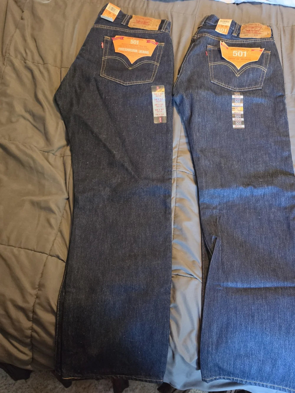 2 Pair Levi's 501 Straight Leg Jeans in Dark Indigo. New With Tags. Size 38x32.